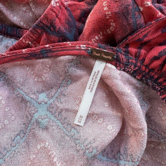 New Free People Medium Bohemian Asymmetrical Call On Me Top in Red/Navy - Picture 10 of 11